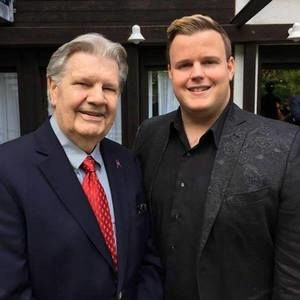 Meet your Posher, Nicholas